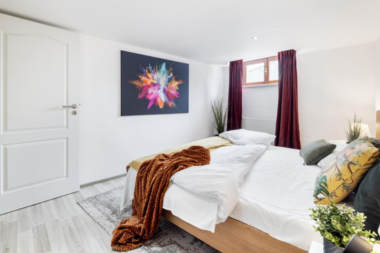 Wine & Bike City Tower Apartments Znojmo Exterior photo